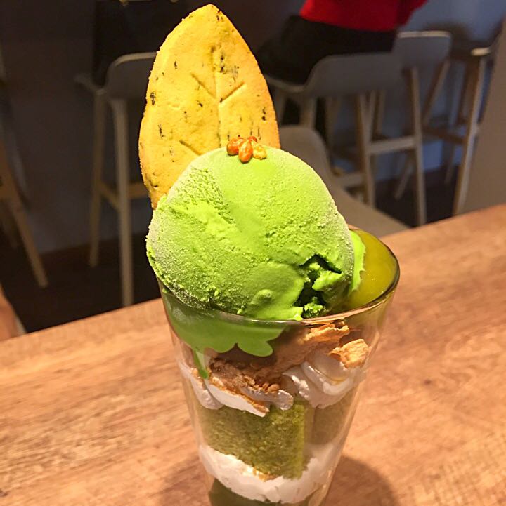 Hitomi